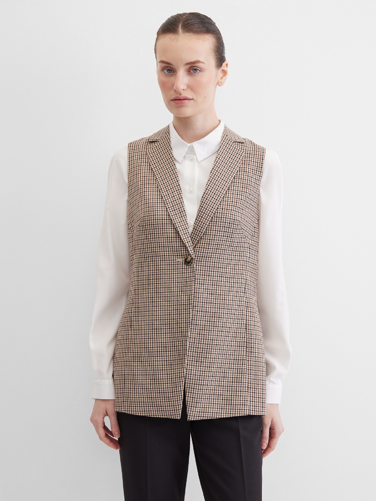 Жилет в клетку удлиненный на подкладке