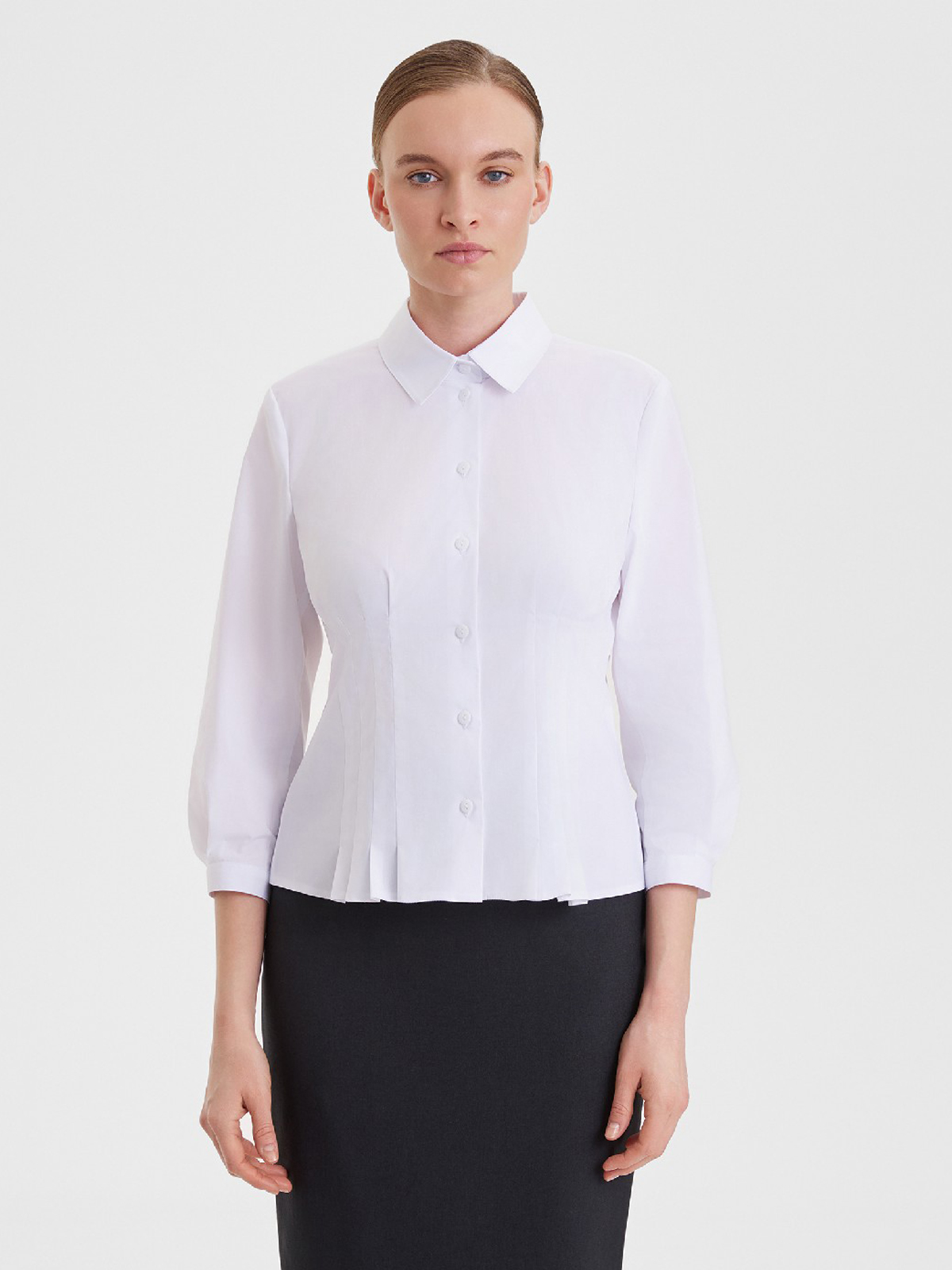 Блузка-сорочка с вертикальными защипами по талии