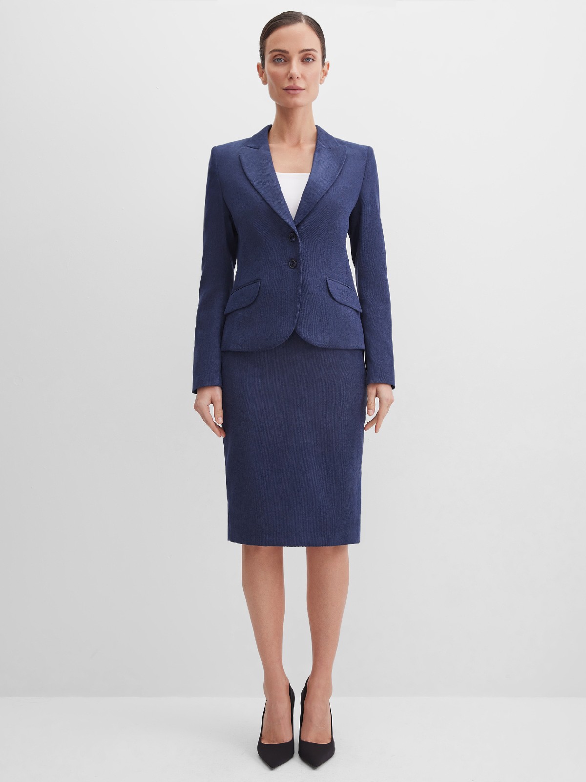 Юбка из микровельвета в рубчик зауженная книзу