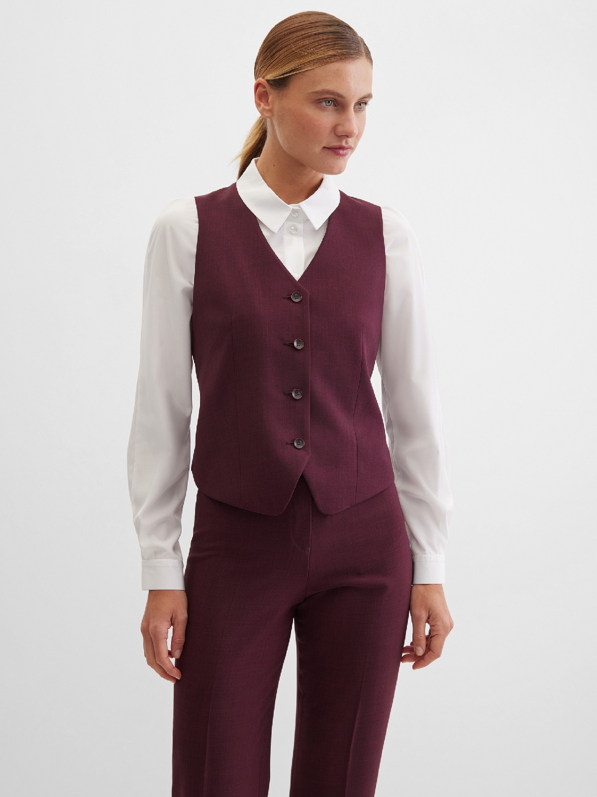 Жилет комбинированный из двух видов ткани